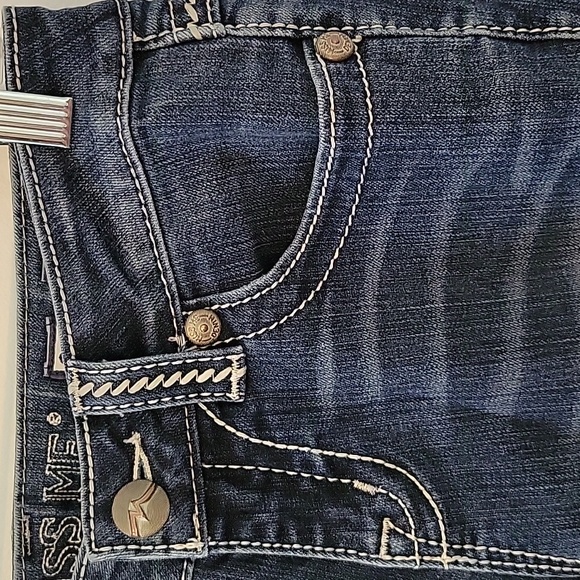 Miss Me Medium Wash Jeans, Size 26 - Picture 4 of 9